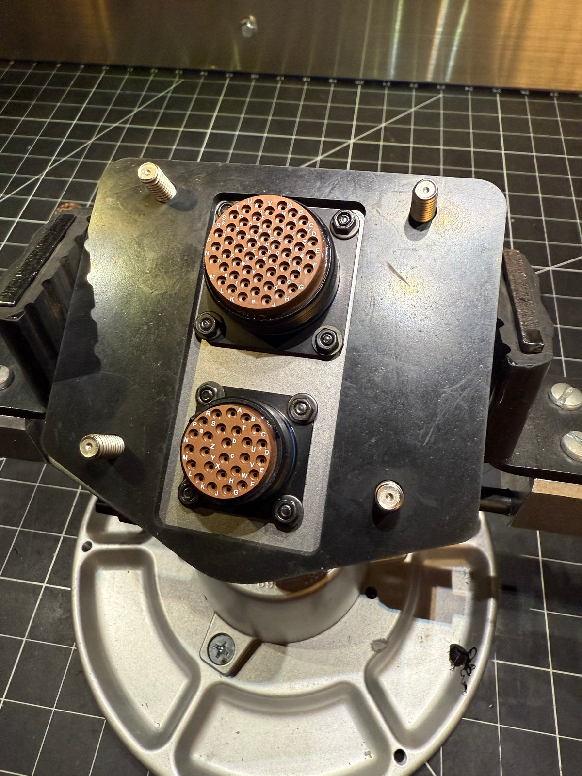 BMW E8x/E9x Mil-Spec Connector Flange